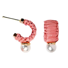 Load image into Gallery viewer, St. Armand’s Mini Raffia Pearl Pink Hoops